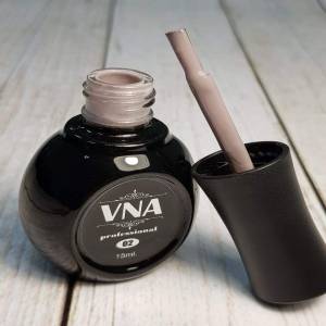 VNA Black/White 02